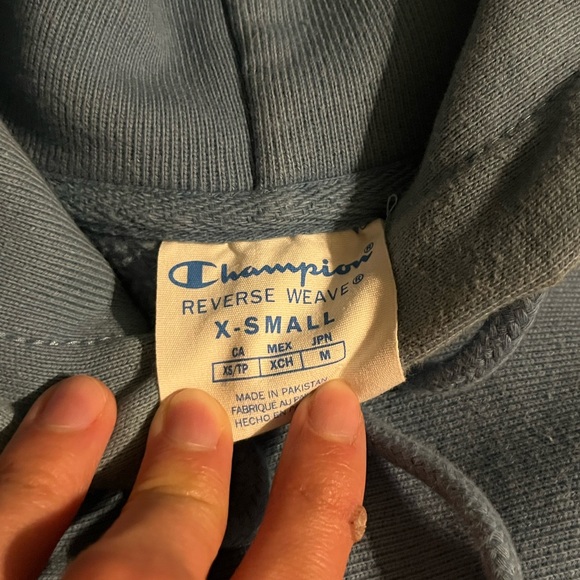 Blue sweatshirt - Picture 2 of 3